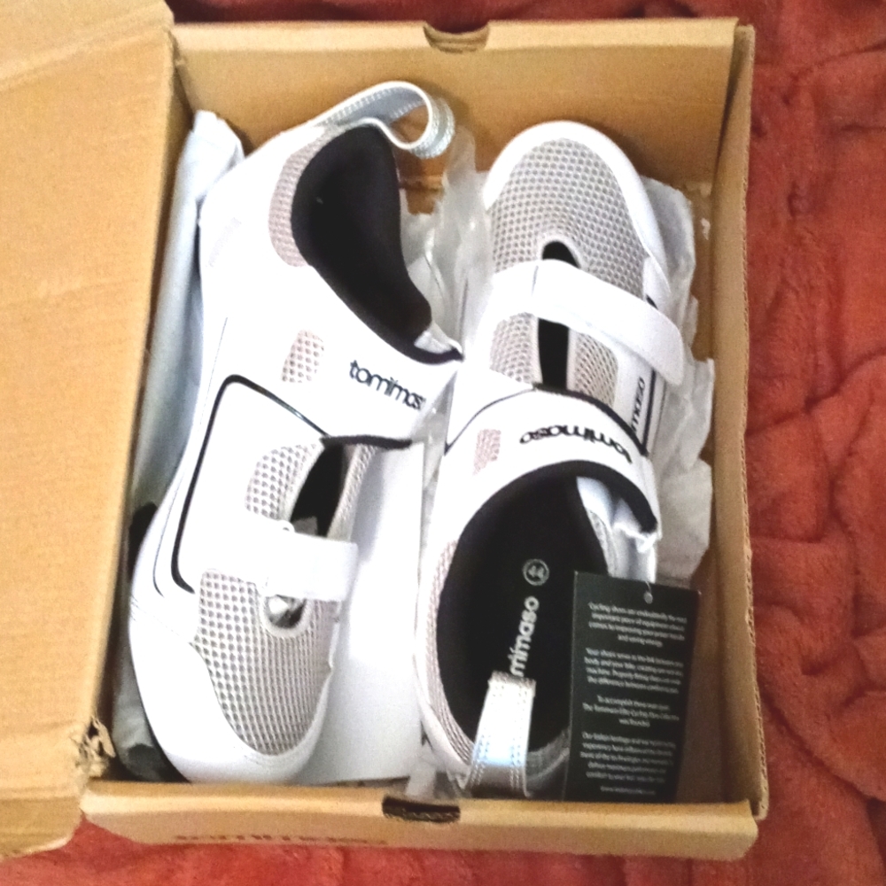 Tommaso Summer Triathlon Cycling shoes with cleats